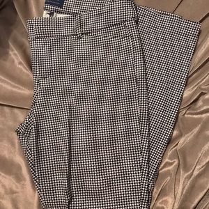 Houndstooth Pixie pants. Size 6